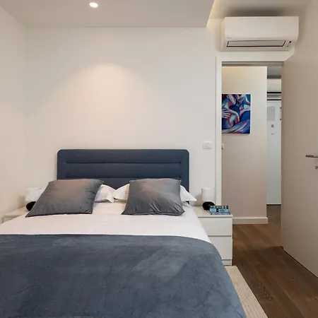 Seaside Escape Split